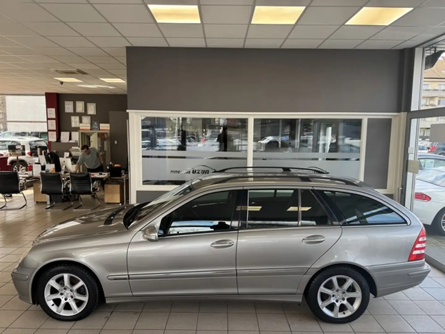 Mercedes-Benz C 220 T CDI Elegance Autom AHK Allwetterreifen Grau - 1
