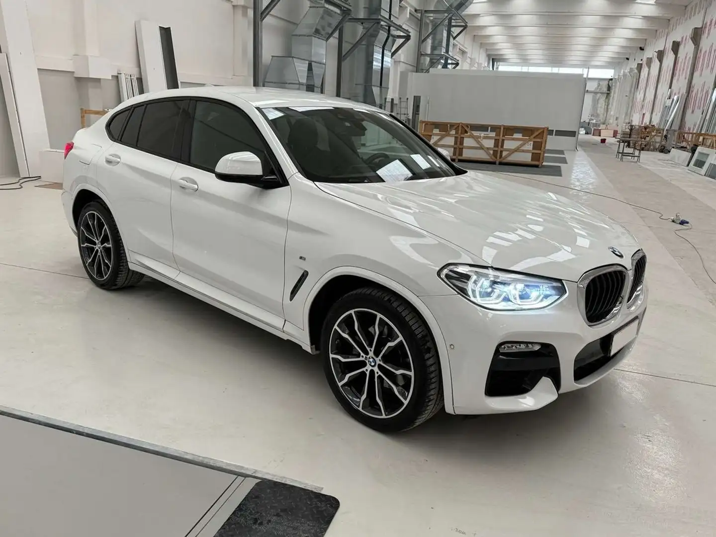 BMW X4 X4 xDrive20i Aut. Advantage Weiß - 2