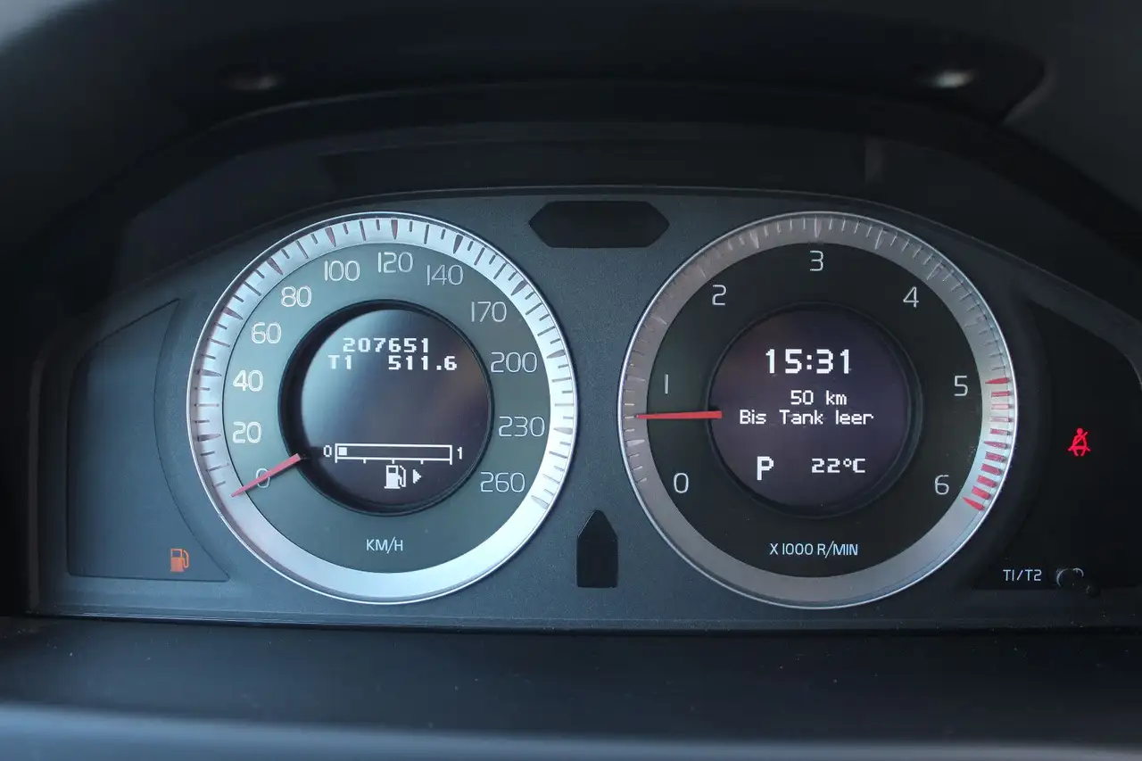 VOLVO XC70 D5 205CH 4x4 Summum