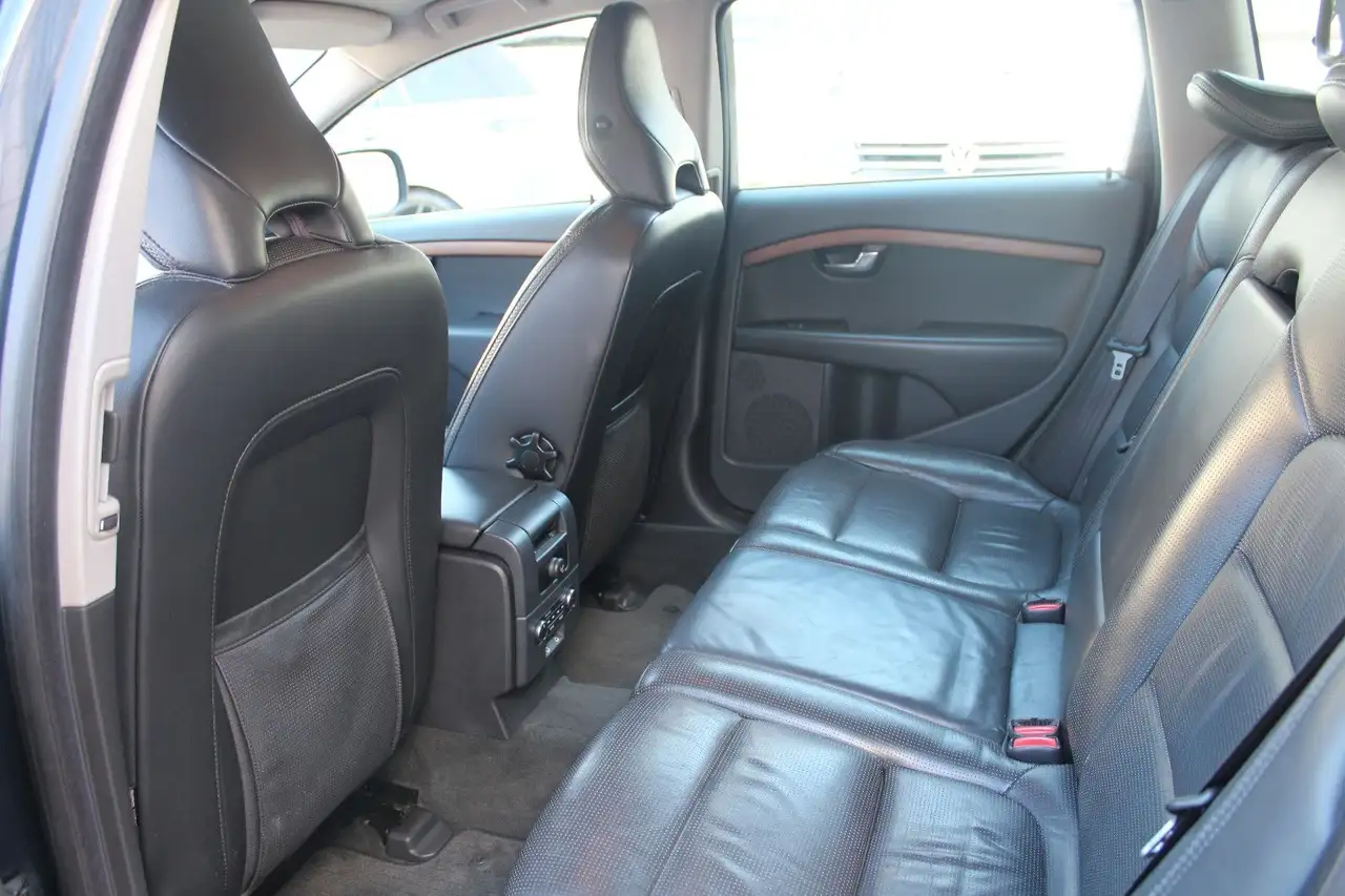 VOLVO XC70 D5 205CH 4x4 Summum
