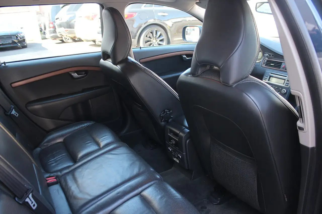 VOLVO XC70 D5 205CH 4x4 Summum