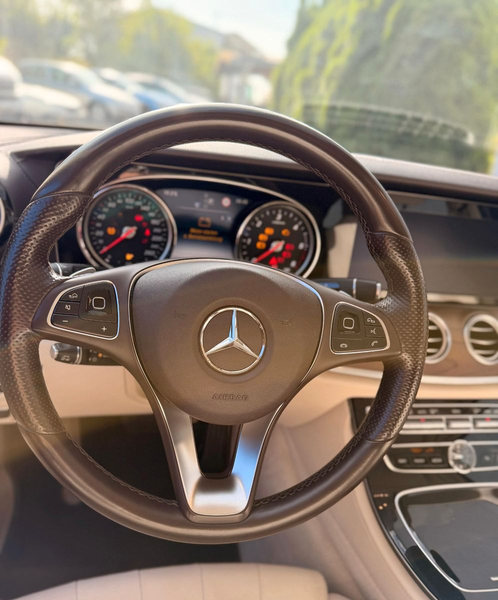 Mercedes-Benz E 350 d *4Matic*Avantgarde*Pano*Distronic* — photo 9
