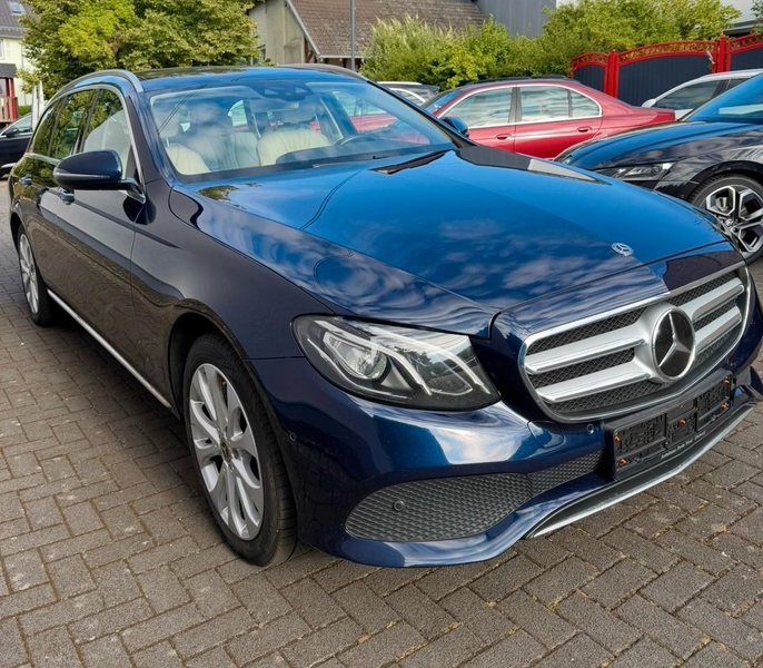 Mercedes-Benz E 350 d *4Matic*Avantgarde*Pano*Distronic* — photo 2