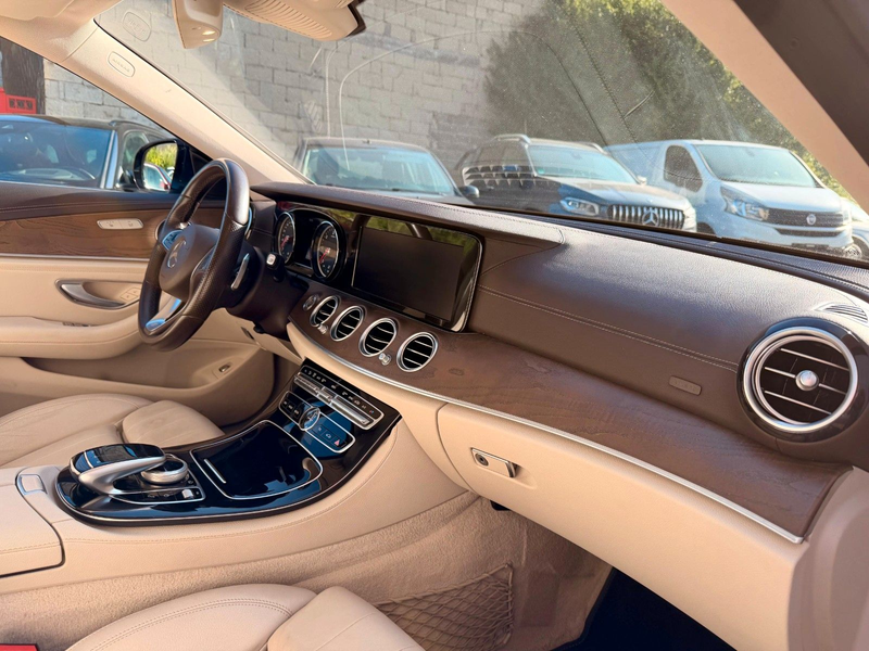 Mercedes-Benz E 350 d *4Matic*Avantgarde*Pano*Distronic* — photo 8
