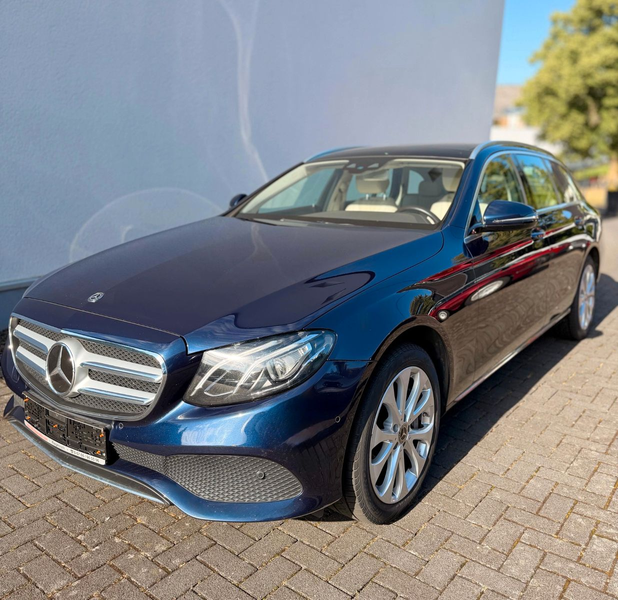 Mercedes-Benz E 350 d *4Matic*Avantgarde*Pano*Distronic*