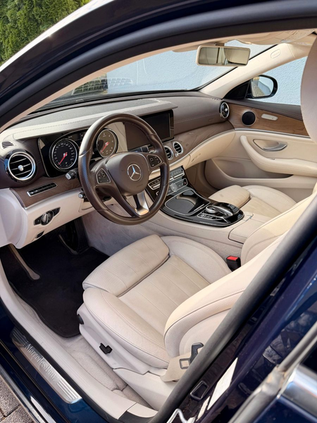Mercedes-Benz E 350 d *4Matic*Avantgarde*Pano*Distronic* — photo 6