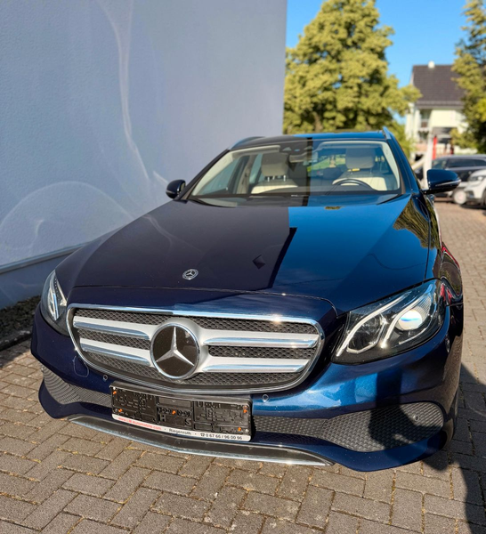 Mercedes-Benz E 350 d *4Matic*Avantgarde*Pano*Distronic* — photo 4