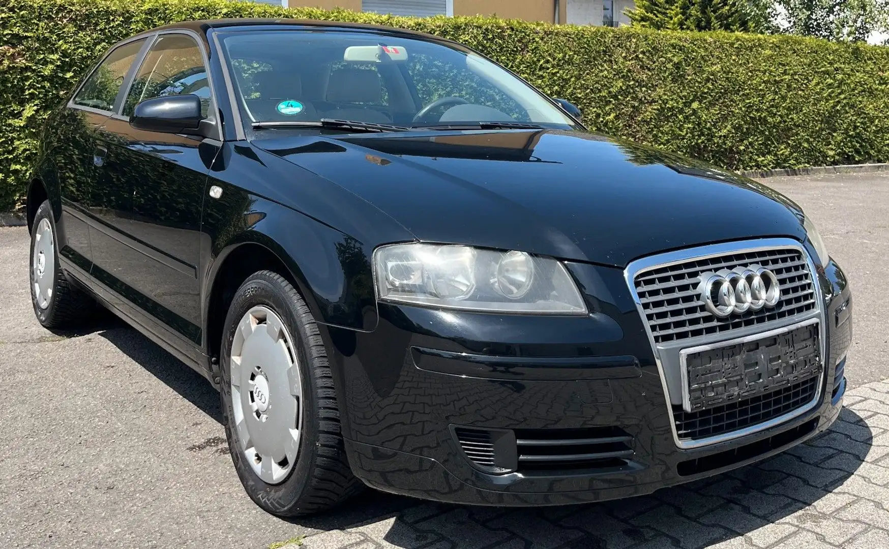 Audi A3 1.6  Automatik PDC Sitzheizung Klima TOP Noir - 2