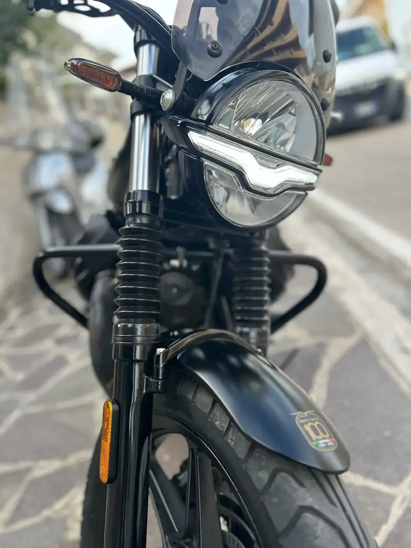 Moto Guzzi V 7 Negru - 1