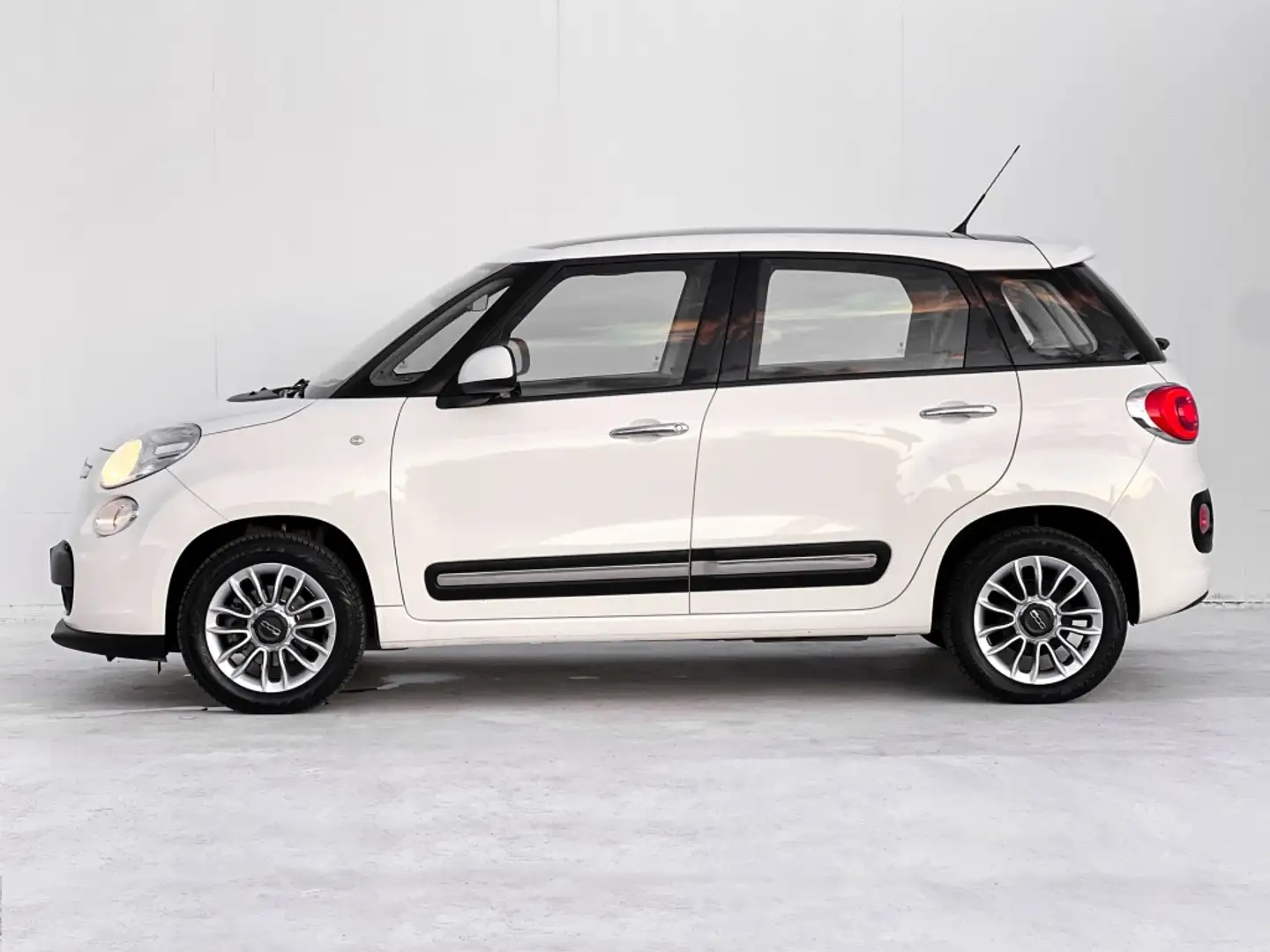 Fiat 500L Living 1.3Mjt II S&S Lounge Aut. 85 Weiß - 2