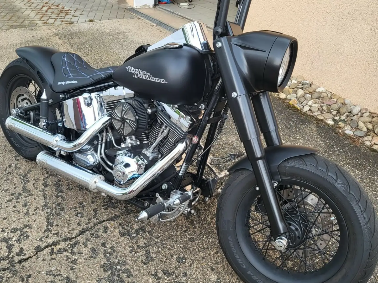 Harley-Davidson Fat Boy Negro - 2
