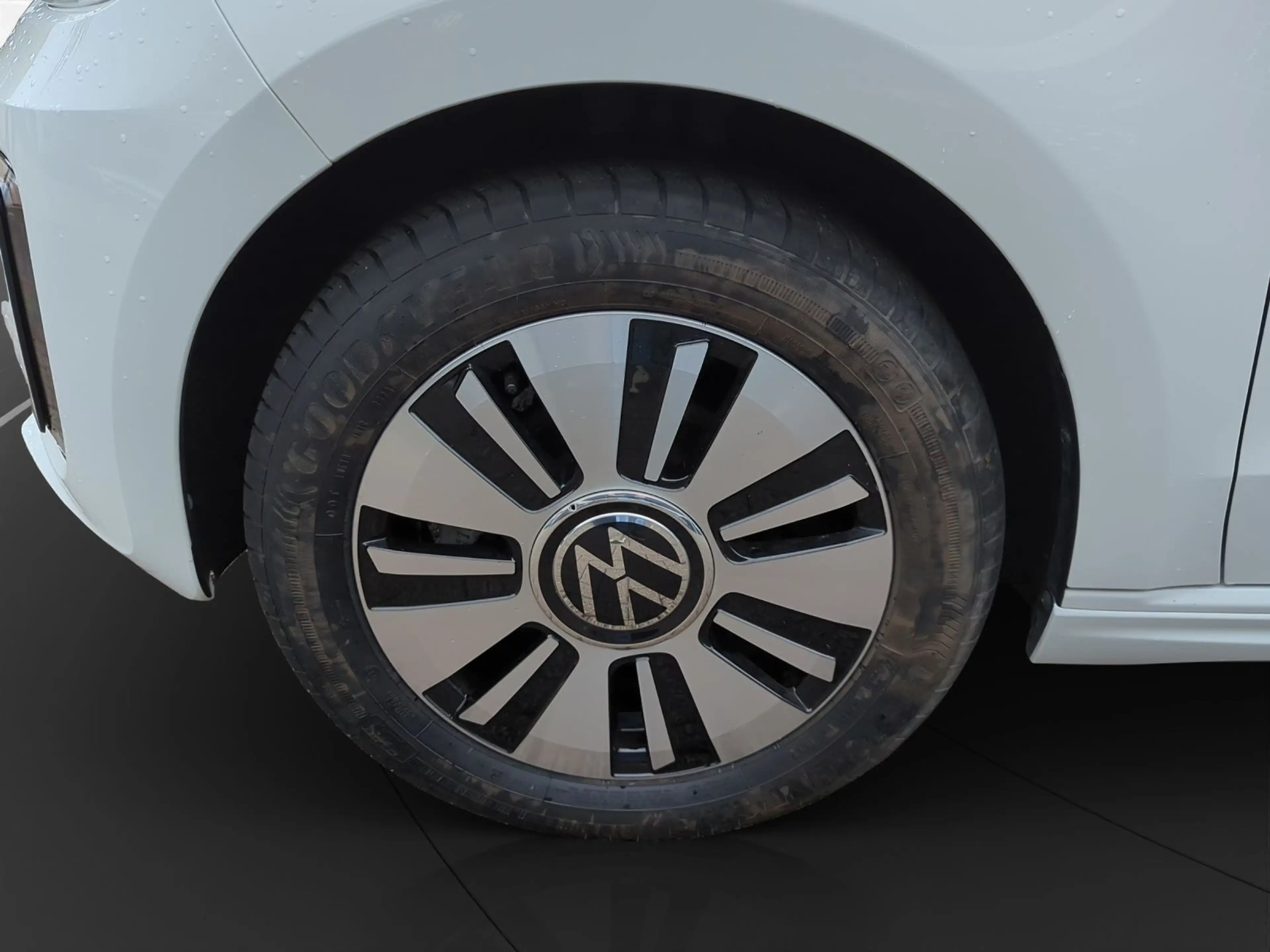 Volkswagen e-up! e-up! Edition Kamera PDC SiHz — photo 6