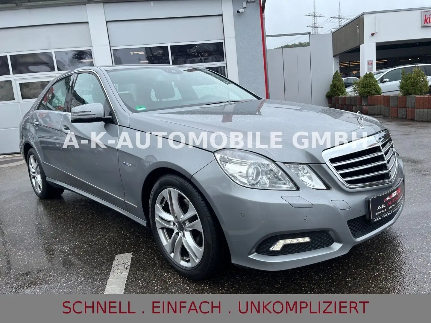 Mercedes-Benz E 220 CDI Lim. Avantgarde*TEMPO*BI-XENON*SHZ*PDC Grau - 1