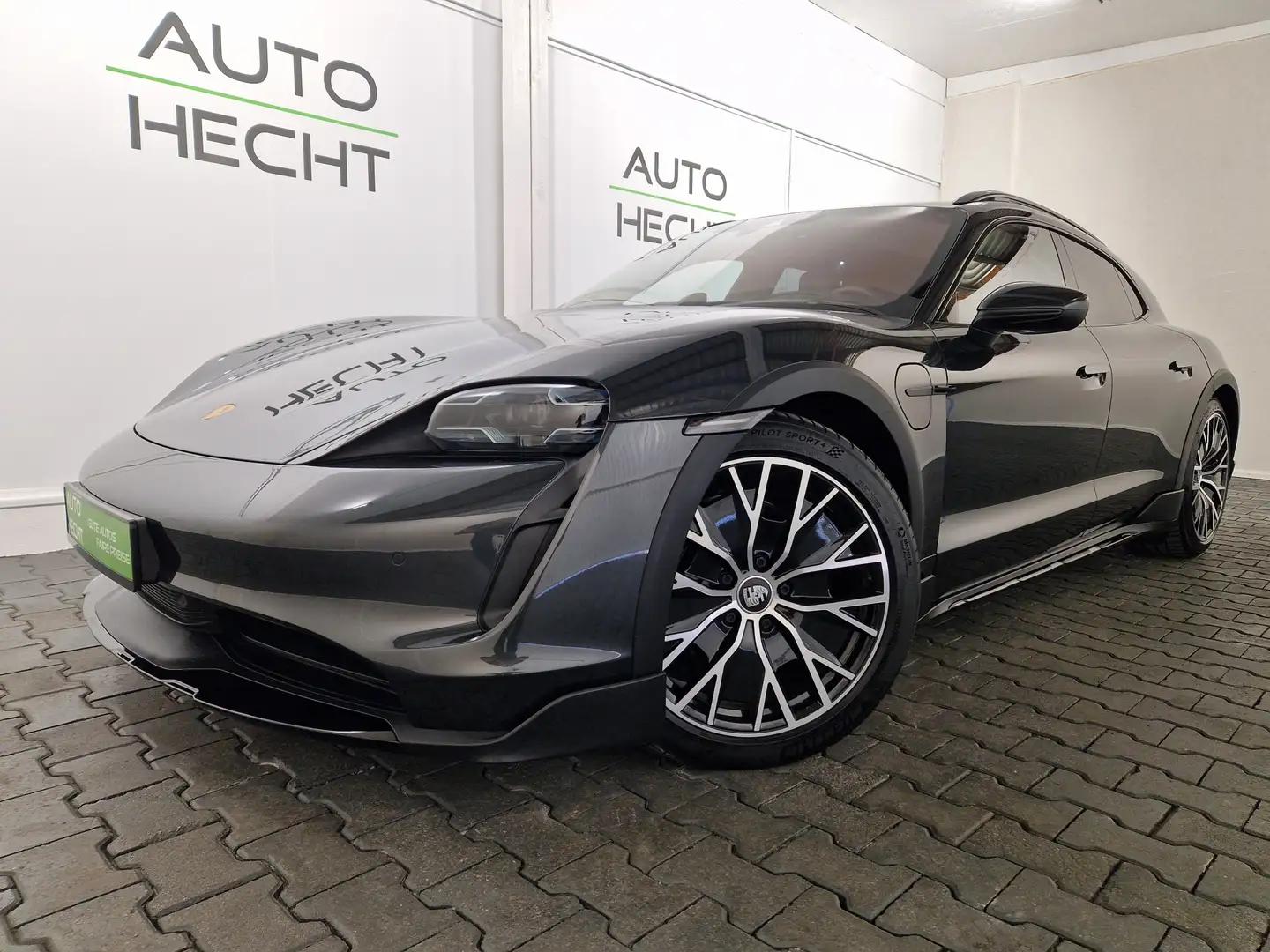 Porsche Taycan 4S Cross Turismo InnoDrive, Head-Up, Panorama Grijs - 1