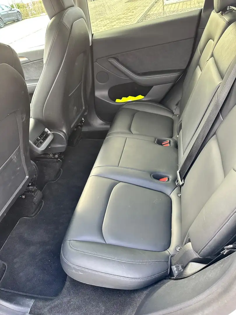 Tesla Model Y Long Range Dual AWD - 2