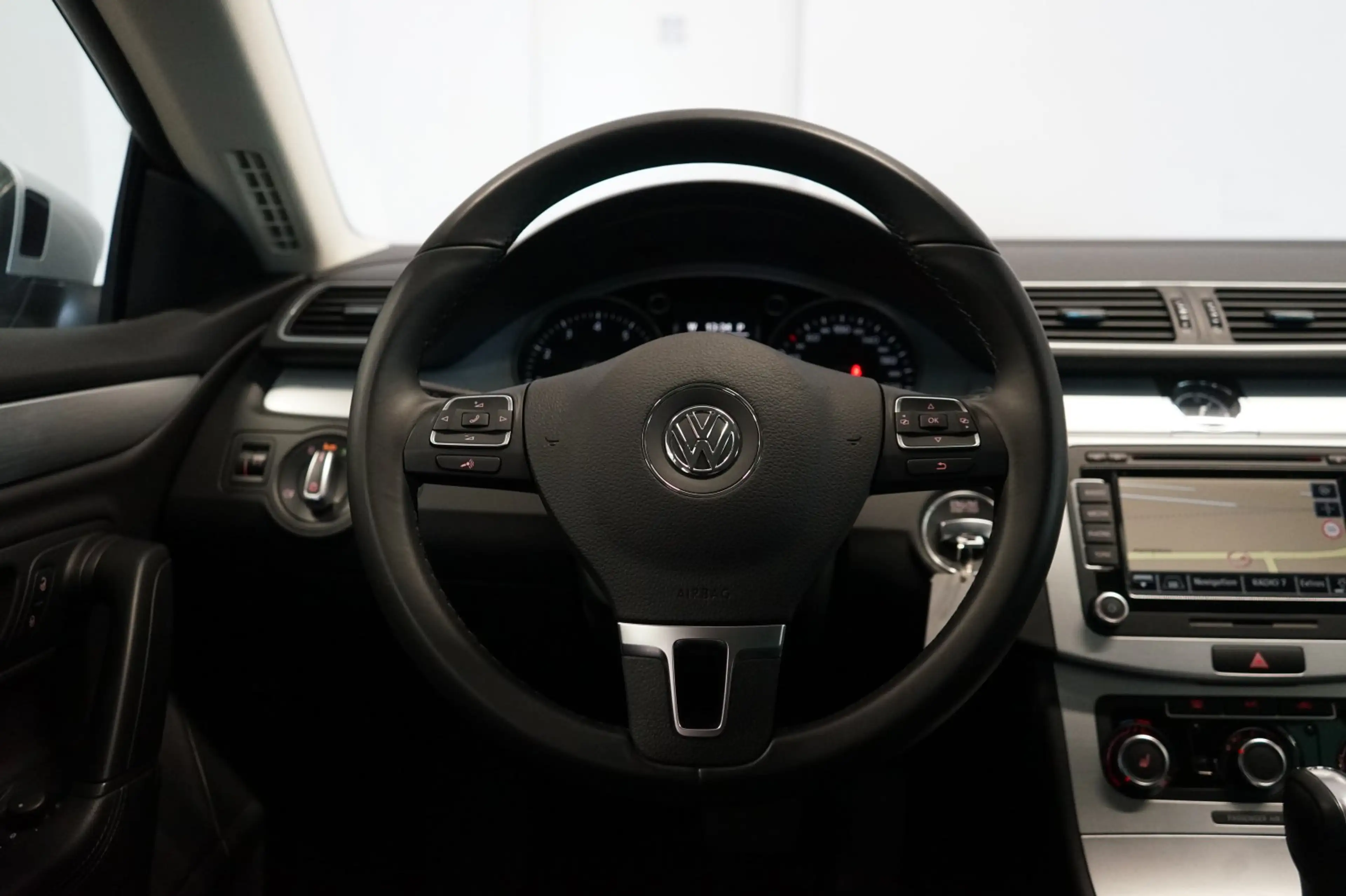 Volkswagen CC 3.6 V6 FSI 4M|1.HD|27 TKM|BI-XENON|NAVI|LEDER — photo 8