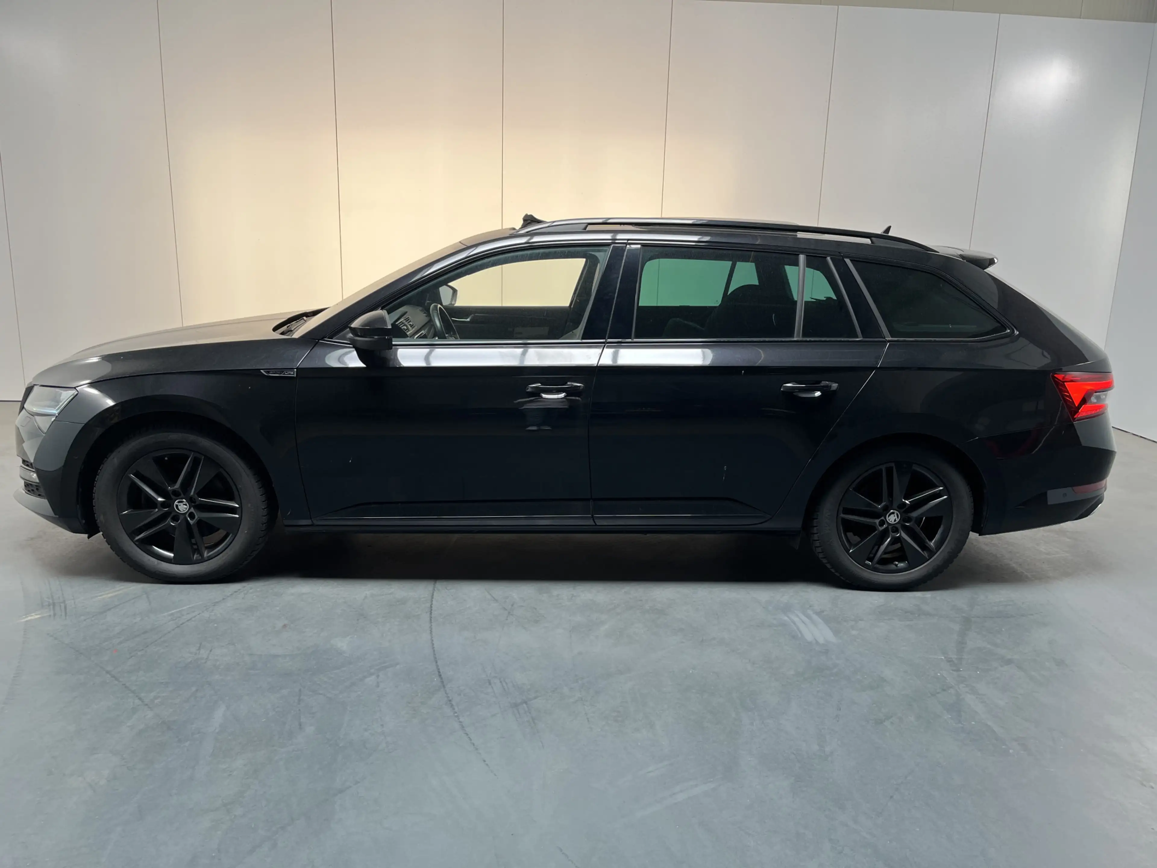 Skoda Superb Combi 1.4 TSI iV Sportline / AUTOMAAT/ TREKHAAK/ P — photo 2