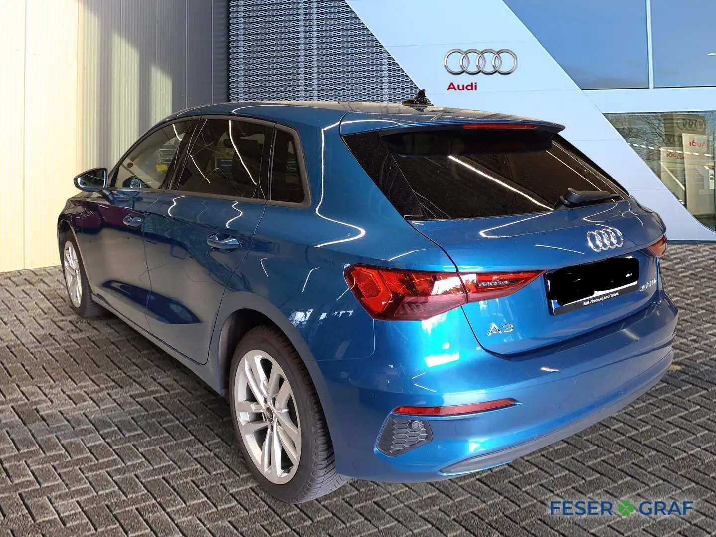 Audi A3 40 TFSI e /LED/Navi+/PDC Blau - 2