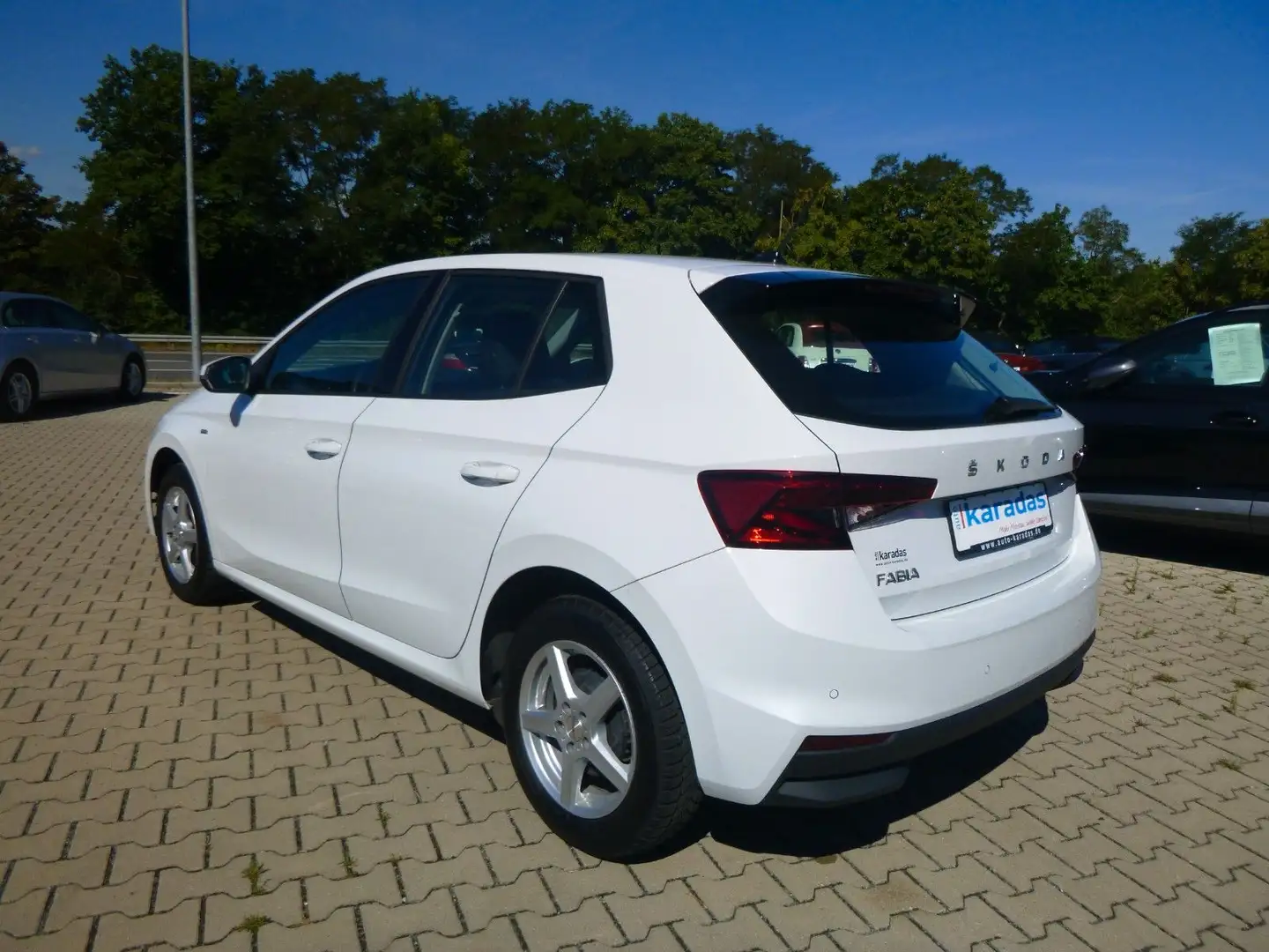 Skoda Fabia 1,0 TSI TourLED-Licht/NAVI/PDC hinten/SHZ Weiß - 2