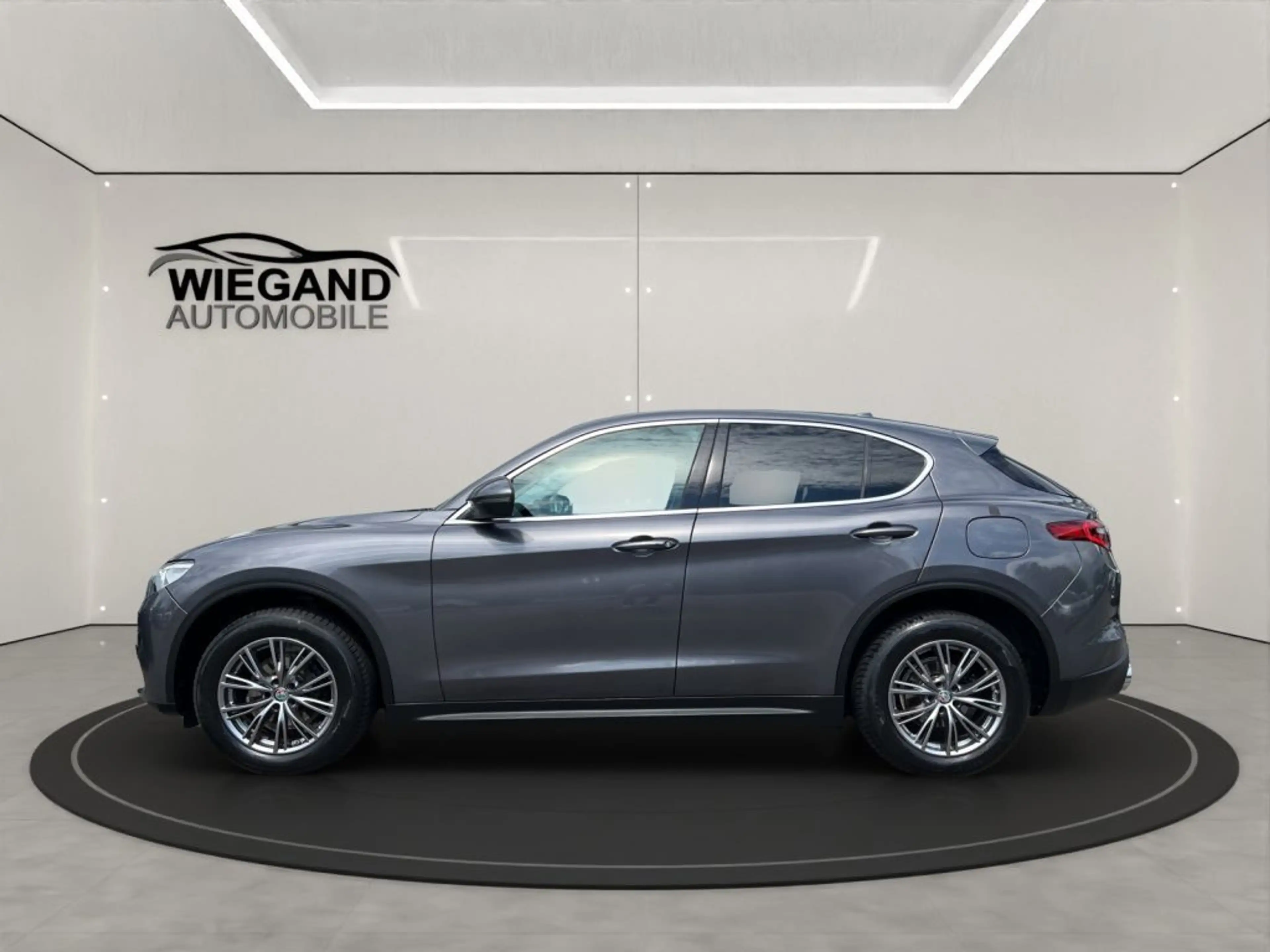 Alfa Romeo Stelvio 2.2 Diesel 16V AT8-Q4 Super+RFK+PDC+ — photo 2