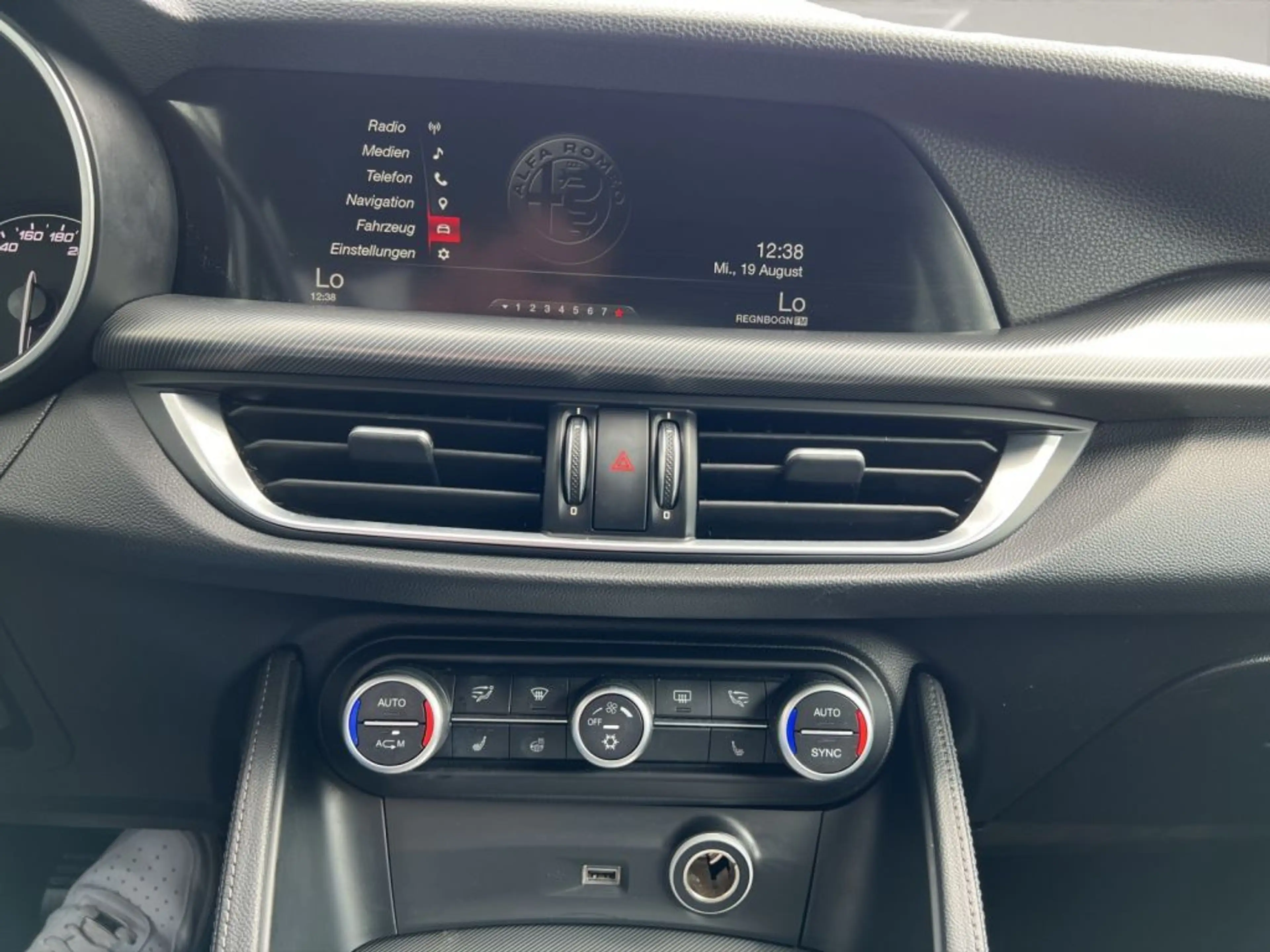 Alfa Romeo Stelvio 2.2 Diesel 16V AT8-Q4 Super+RFK+PDC+ — photo 14