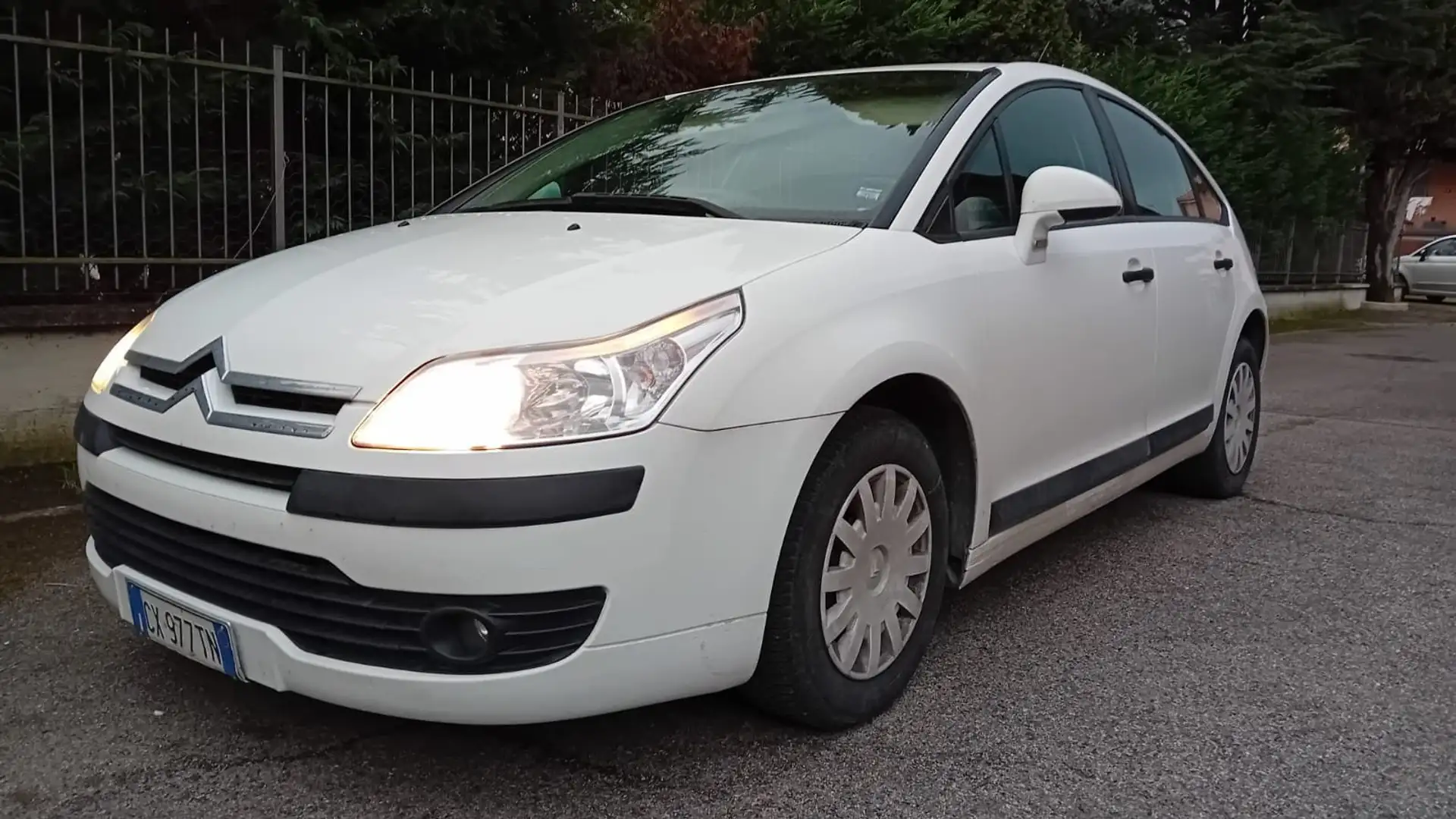 Citroen C4 C4+1.6+hdi+16v+Elegance+90cv Bianco - 1