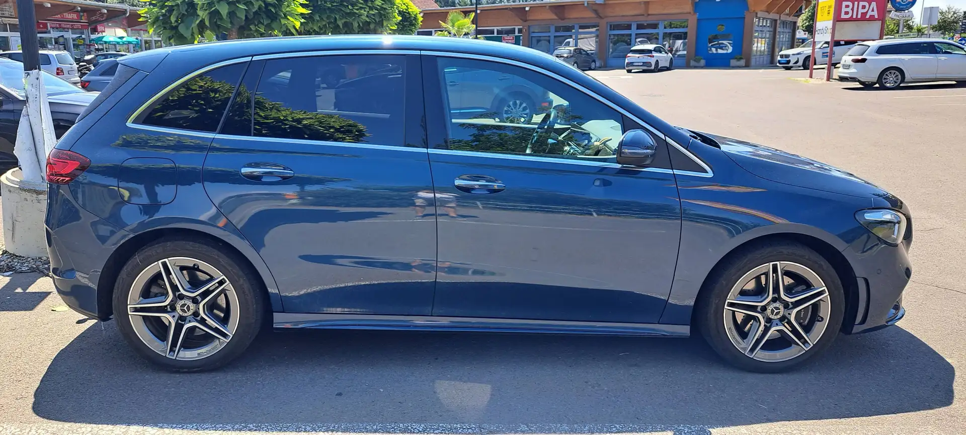Mercedes-Benz B 250 B 250 e PHEV Aut. AMG Line Blau - 1