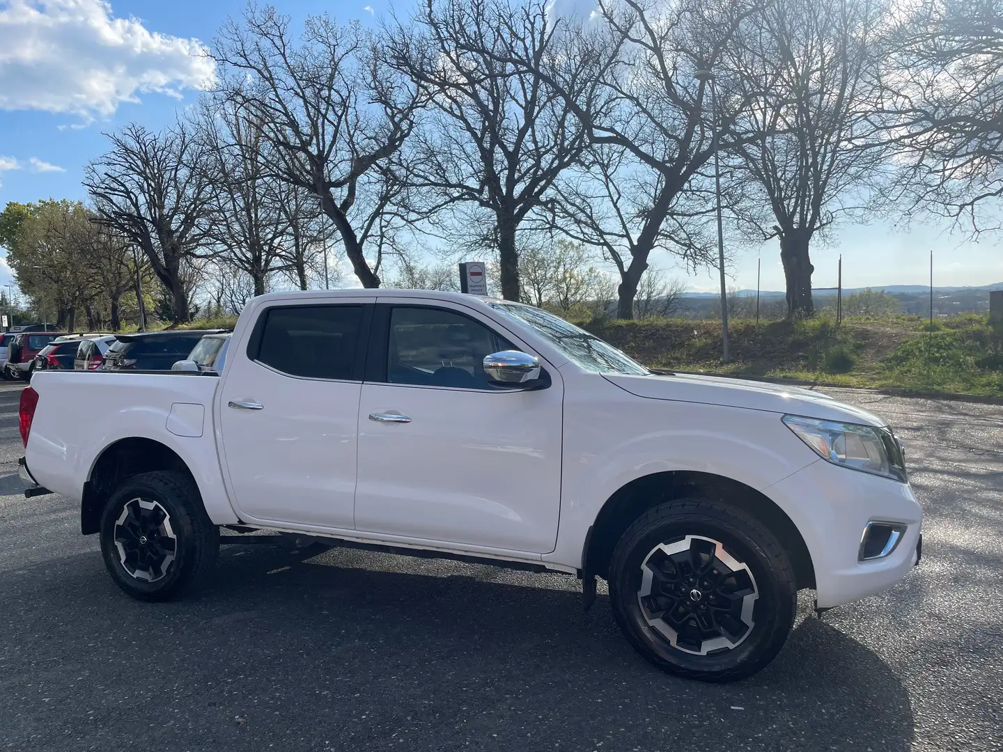 Nissan Navara 2.3 dci d.cab N-Connecta 4wd 163cv my19 Bianco - 1