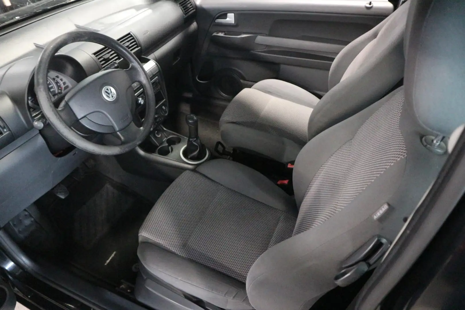Volkswagen Fox 1.4 AIRCO + ELEC PAKKET Zwart - 2