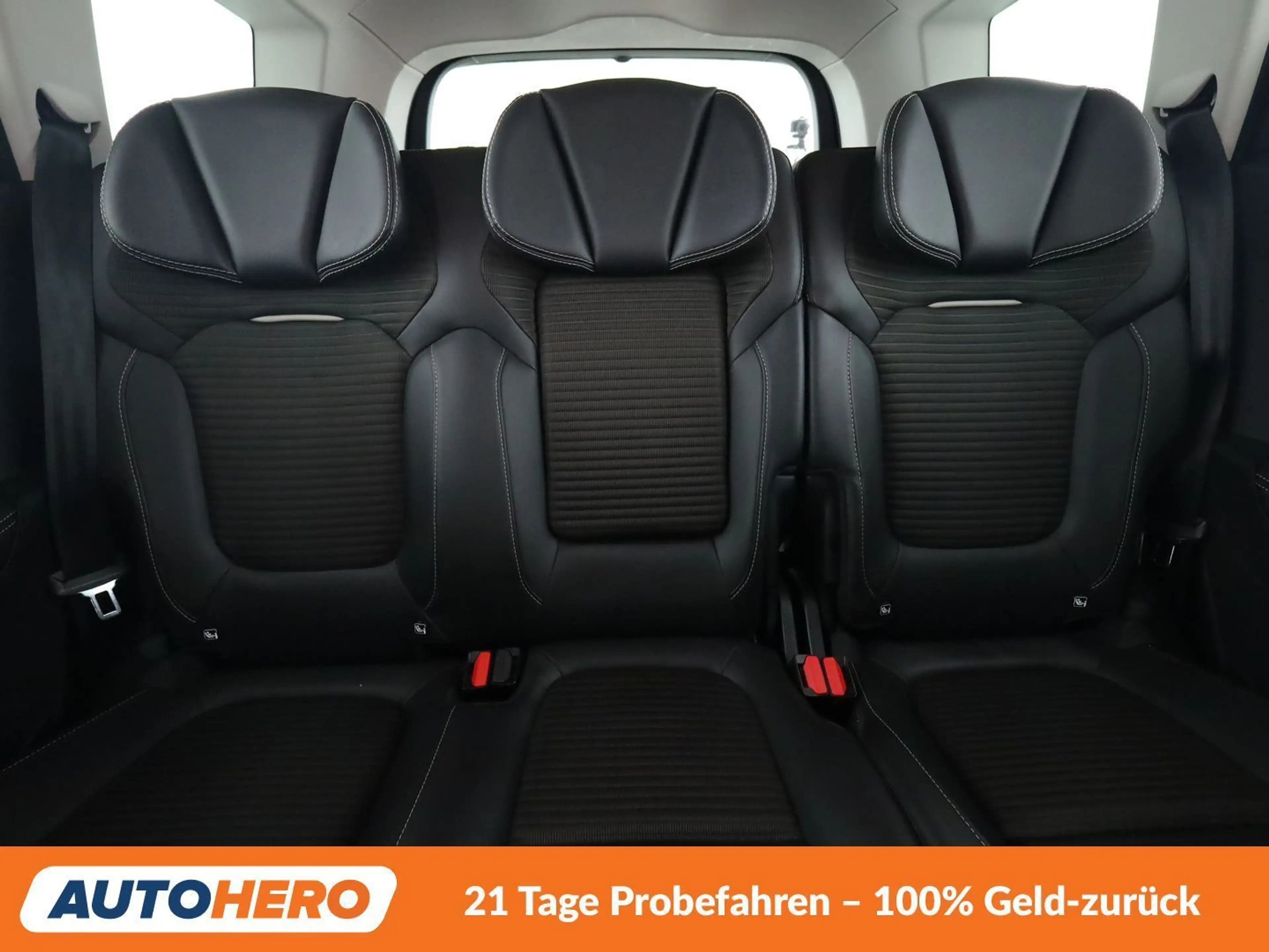 Renault Grand Scenic 1.6 dCi Energy BOSE-Edition — photo 15