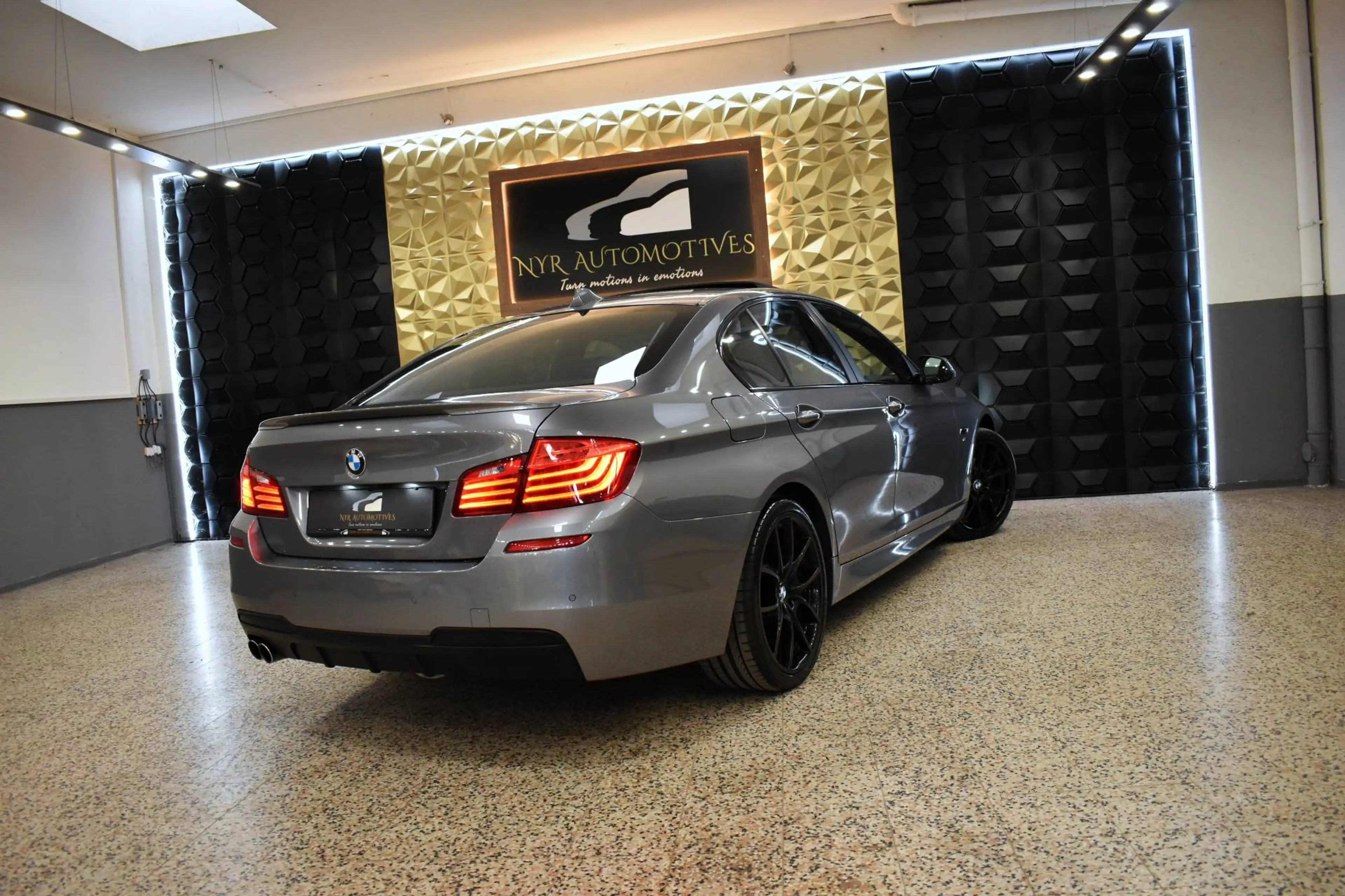 BMW 520 d Aut. LCI, M-PERFORMANCE, SHD, HUD, 5x KAMERA, SOFT CLOSE, SITZKÜHLUNG, NIGHT VISION — photo 4
