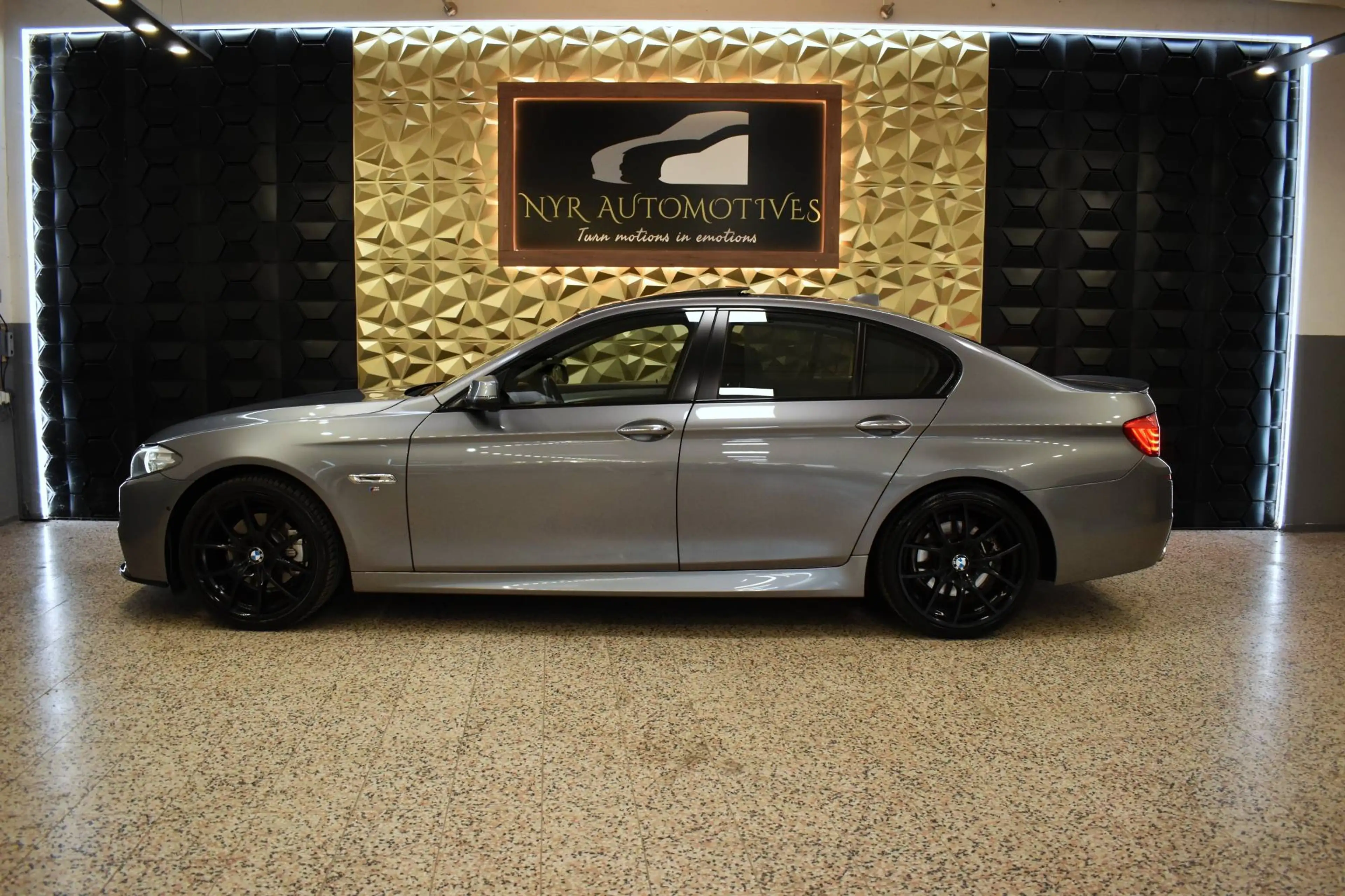 BMW 520 d Aut. LCI, M-PERFORMANCE, SHD, HUD, 5x KAMERA, SOFT CLOSE, SITZKÜHLUNG, NIGHT VISION — photo 7