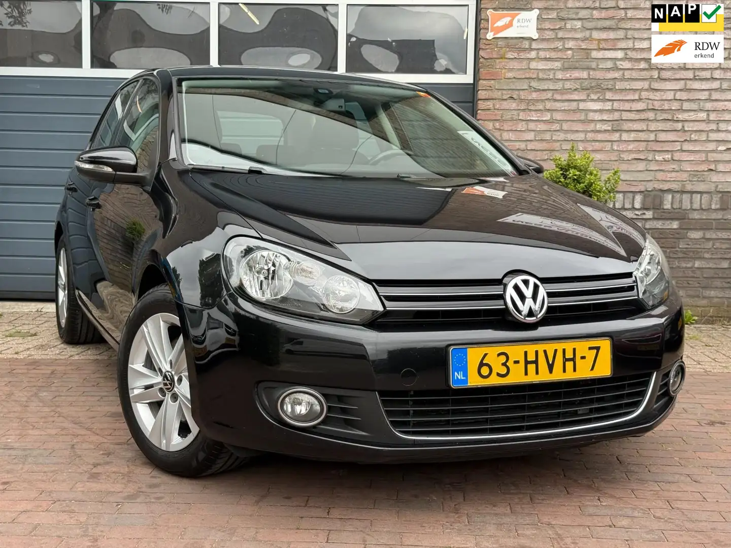 Volkswagen Golf 1.4 TSI Highline Automaat|Climate Zwart - 1