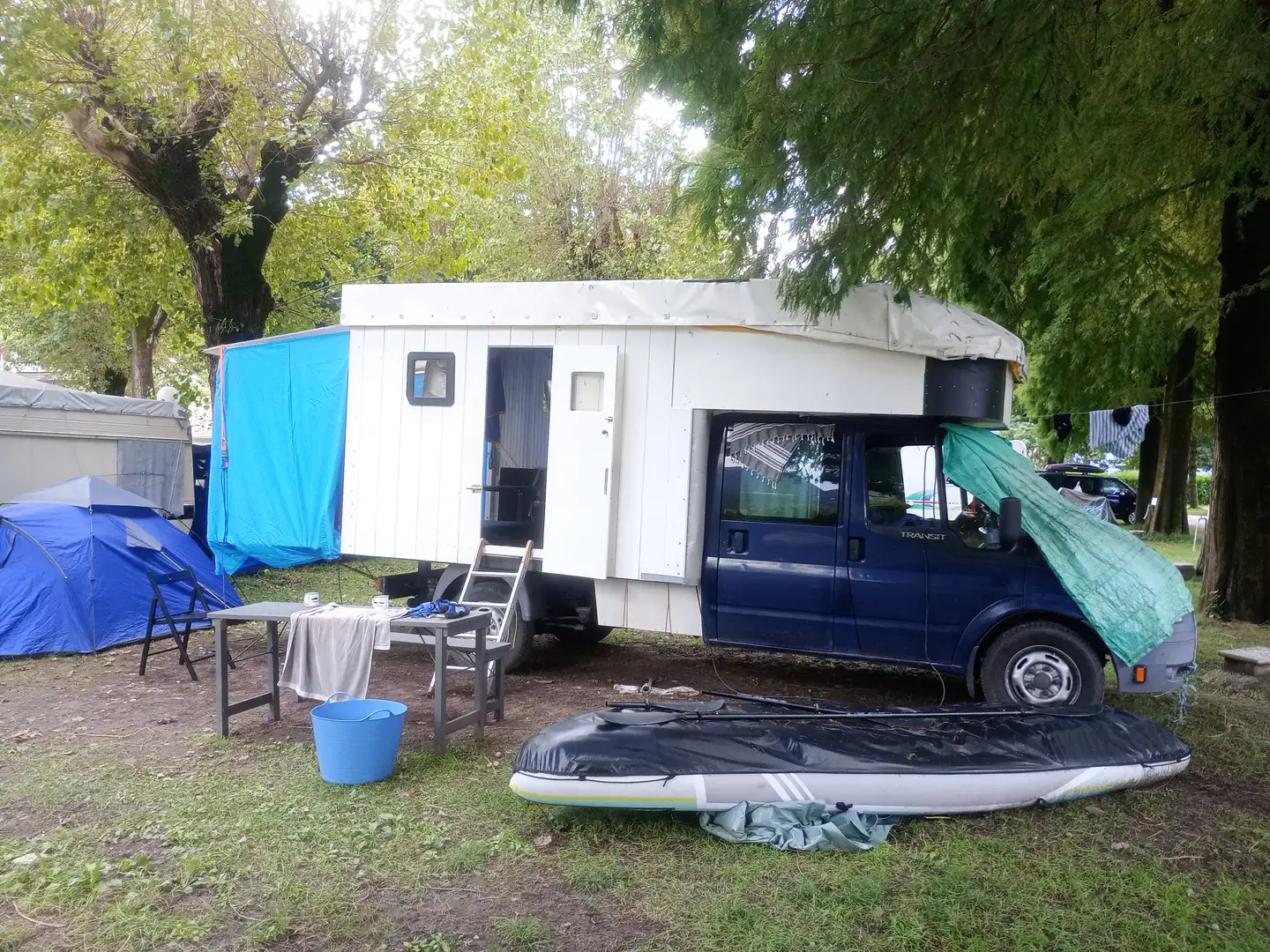 Ford Transit Transit 350 L TDCi Lkw oder Wohnmobil 6 Leute Blau - 2