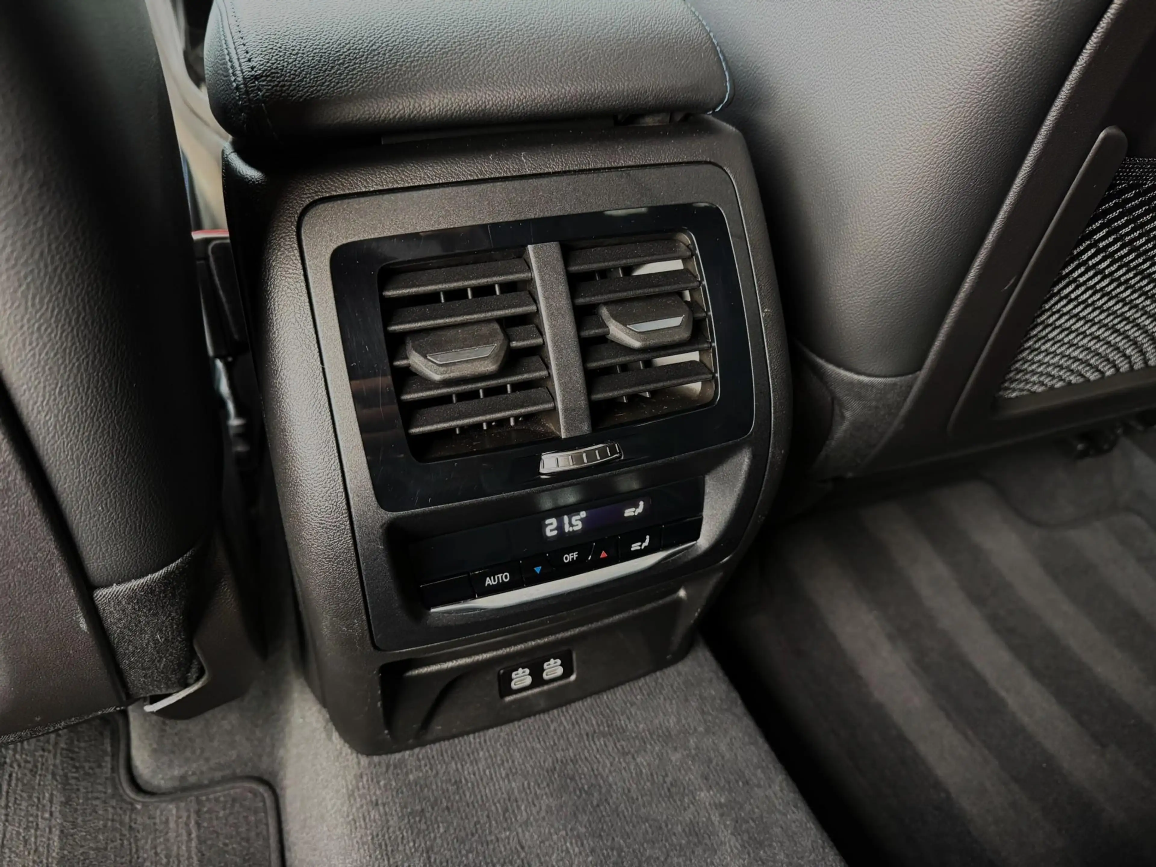 BMW X3 xDrive30e M-sport Memory tr.hk camera Laser HUD — photo 26