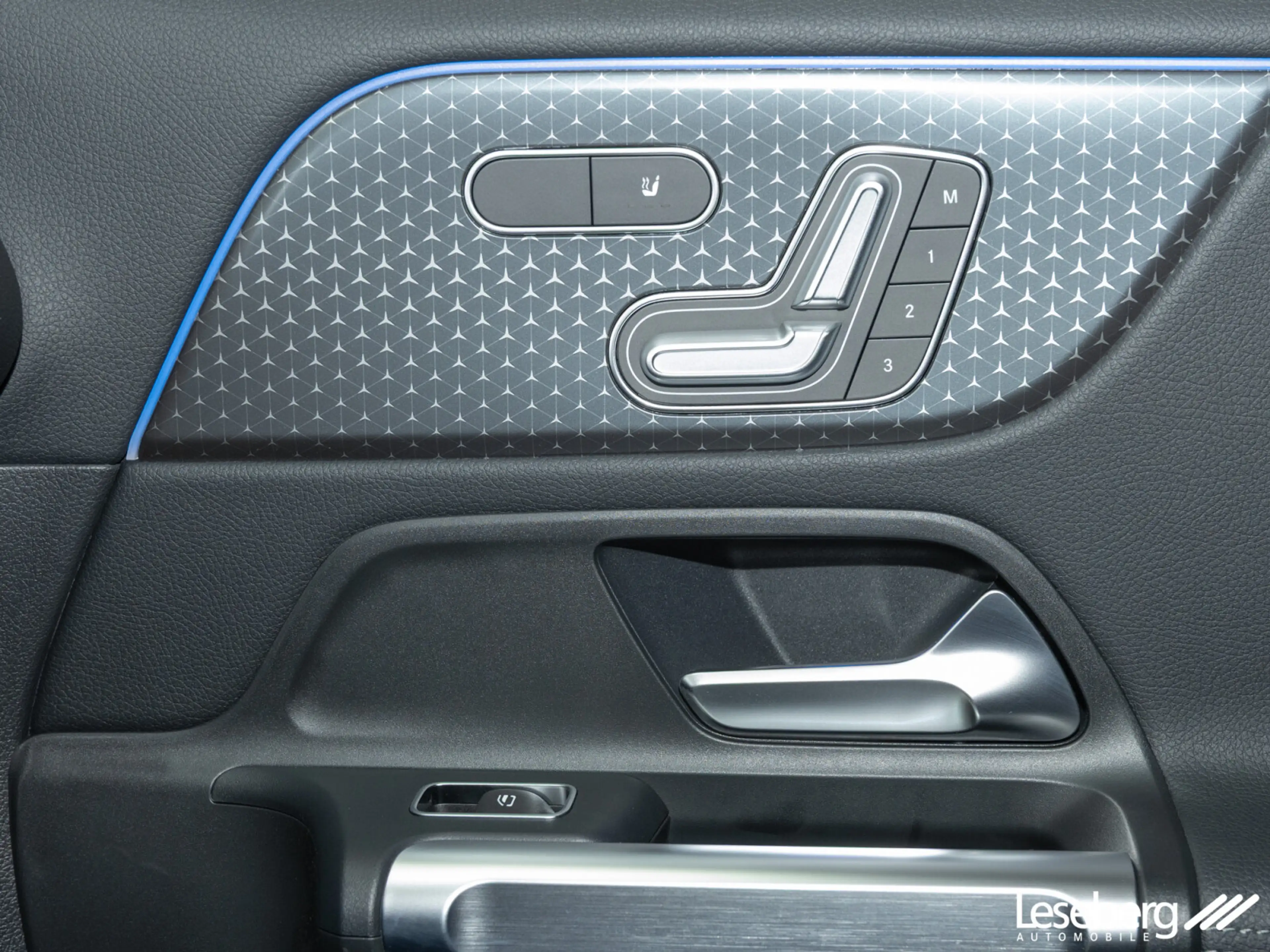 Mercedes-Benz EQB 300 EQB 300 4M Progressive LED/Distro/Burmester/360° — photo 12