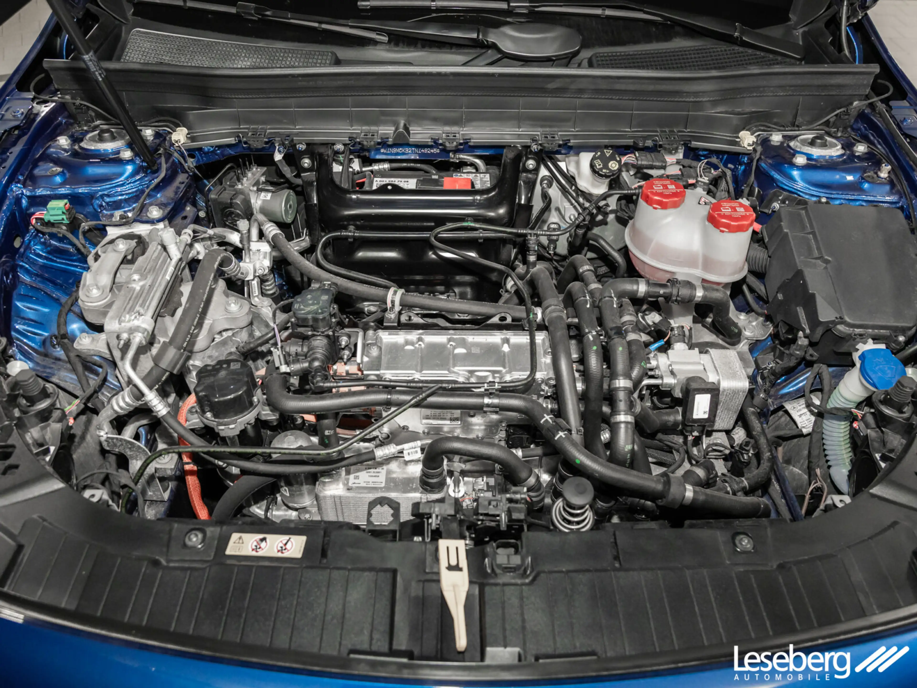 Mercedes-Benz EQB 300 EQB 300 4M Progressive LED/Distro/Burmester/360° — photo 8