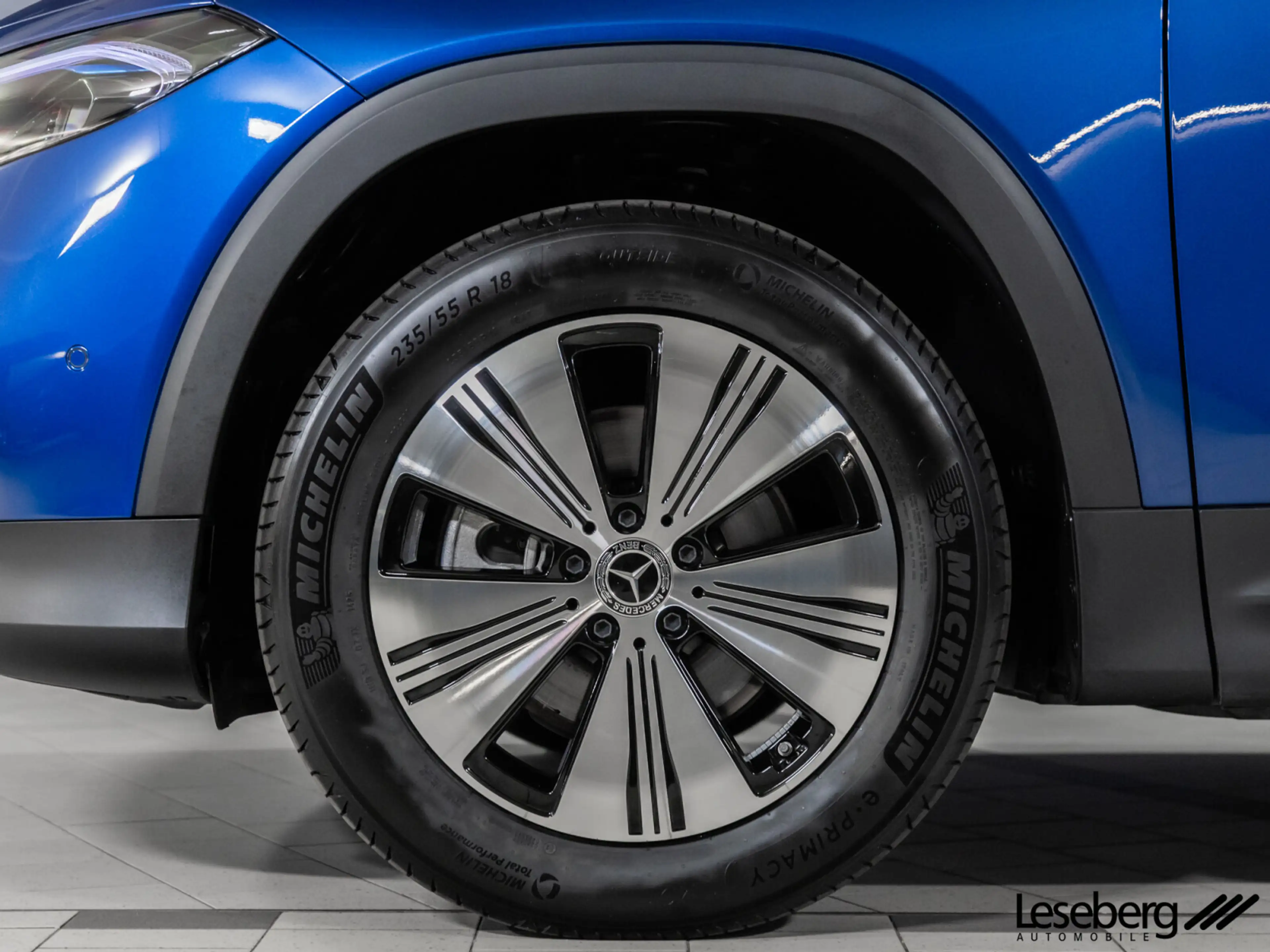 Mercedes-Benz EQB 300 EQB 300 4M Progressive LED/Distro/Burmester/360° — photo 7