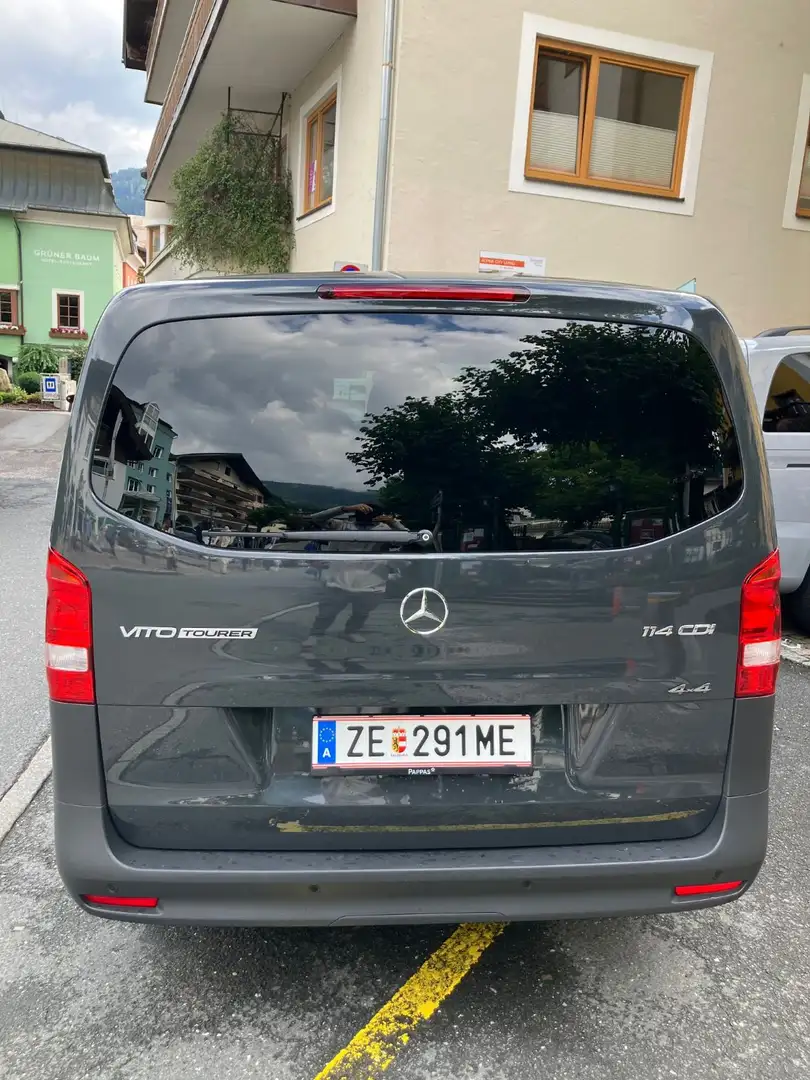 Mercedes-Benz Vito Mercedes-Benz Vito Tourer 114 CDI 4matic kompakt PRO Aut. Kleinbus Schwarz - 2