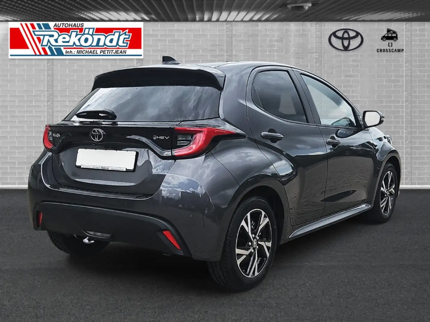 Toyota Yaris Hybrid Teamplayer 1.5 Dual-VVT-iE, Kamera, SHZ, LH Grau - 2