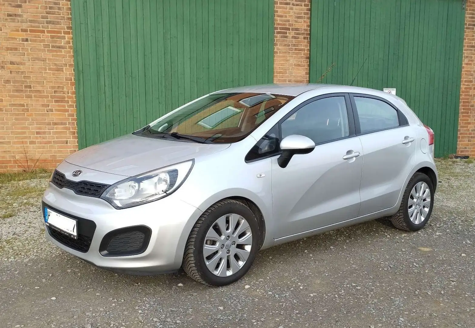 Kia Rio 1.2 CVVT, HU 05/2027, Service neu Silber - 1
