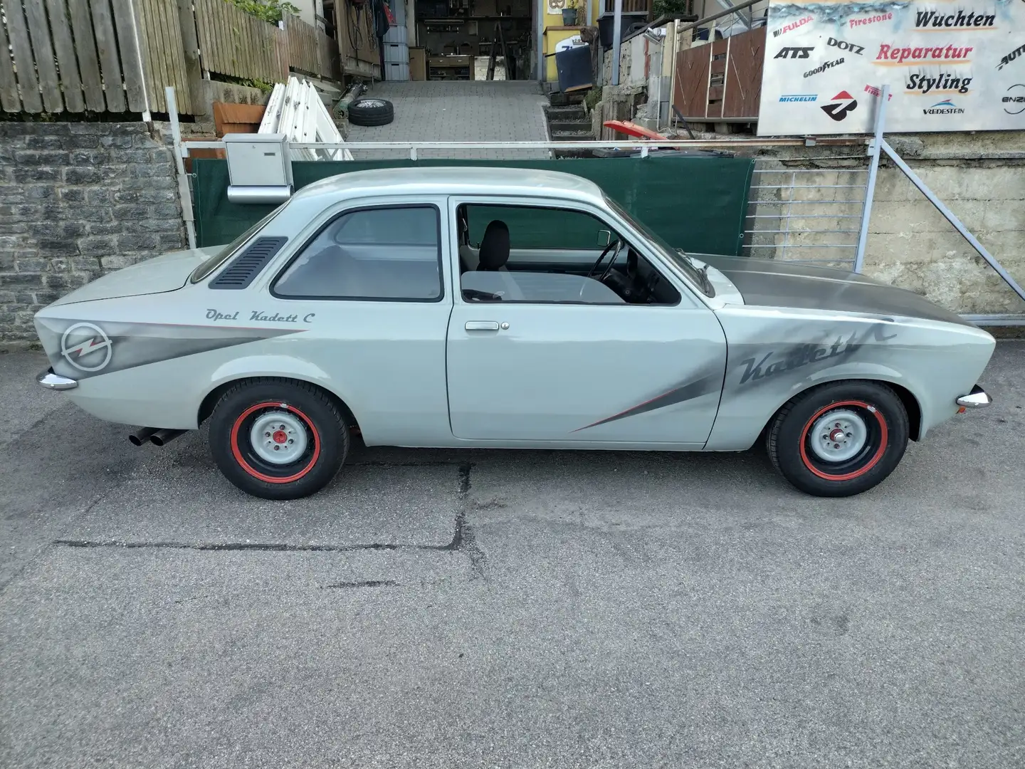 Opel Kadett 1200 N - 2