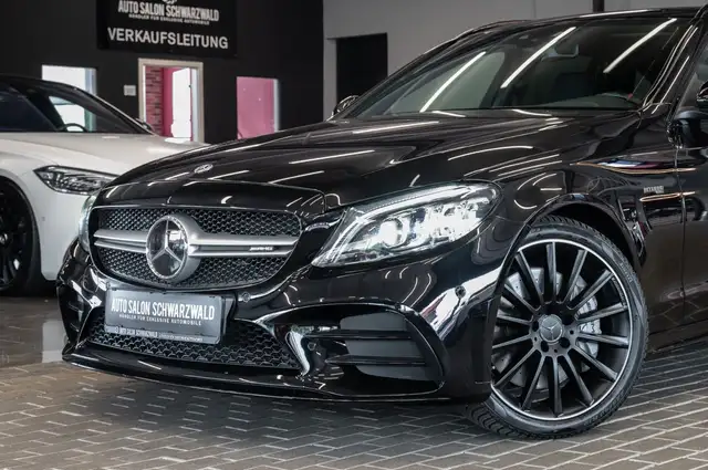 Mercedes-Benz C-Class view 3