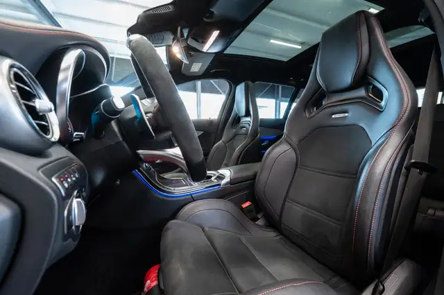 Mercedes-Benz C-Class view 14