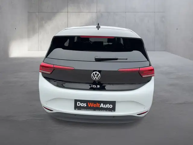 Volkswagen Id.3 view 4