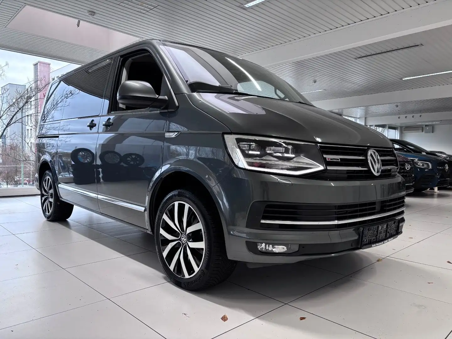 Volkswagen T6 Transporter Caravelle Highline 4Motion, AHK, Gris - 2