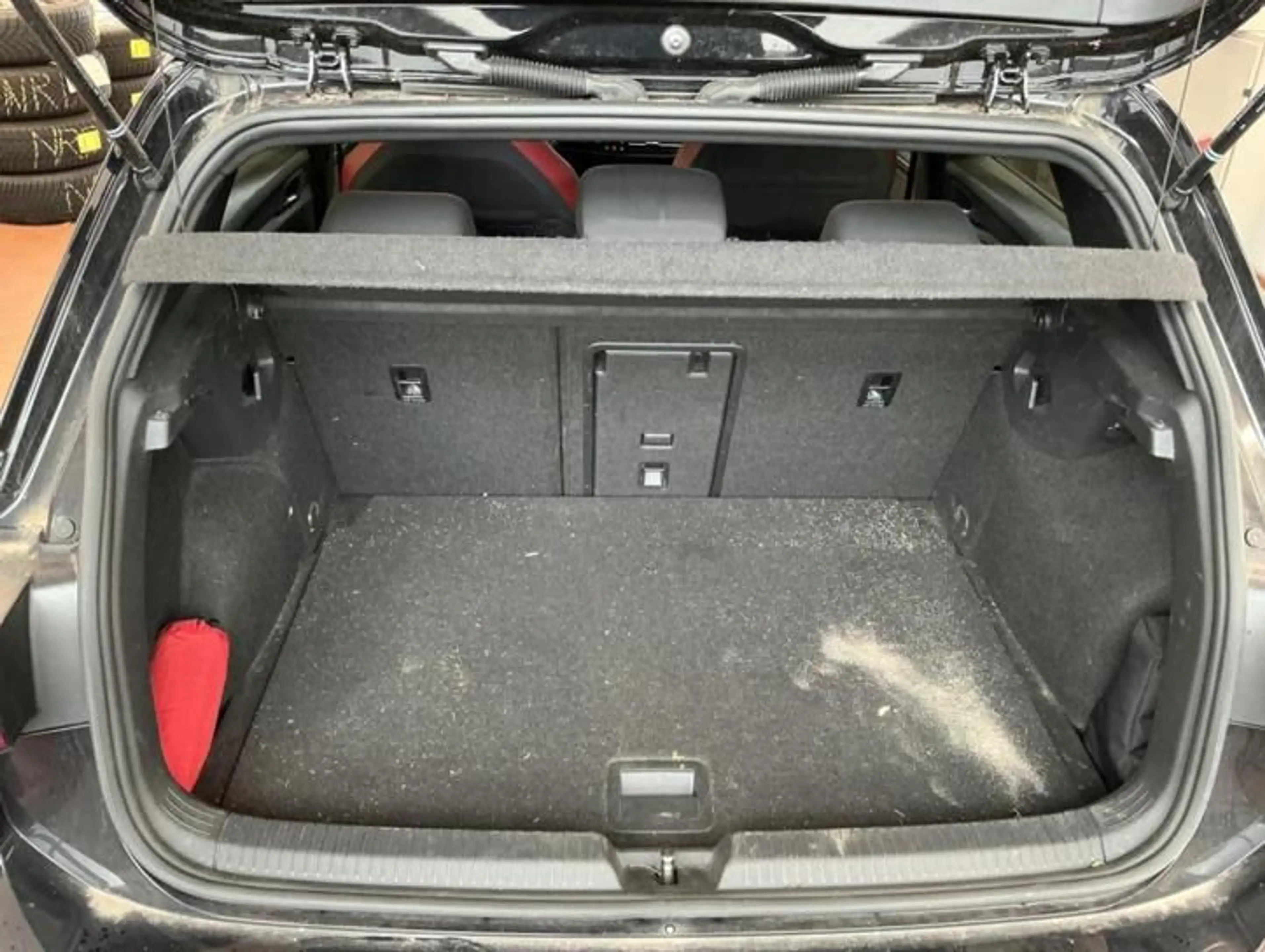 Volkswagen Golf GTI . — photo 13