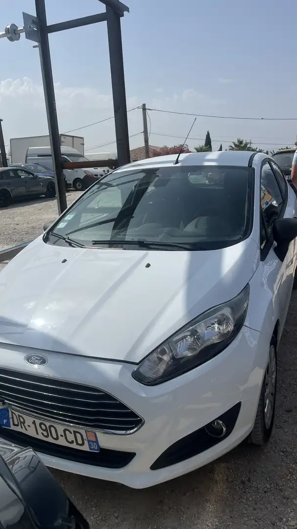 Ford Fiesta 1.5 TDCi 75 FAP White - 1