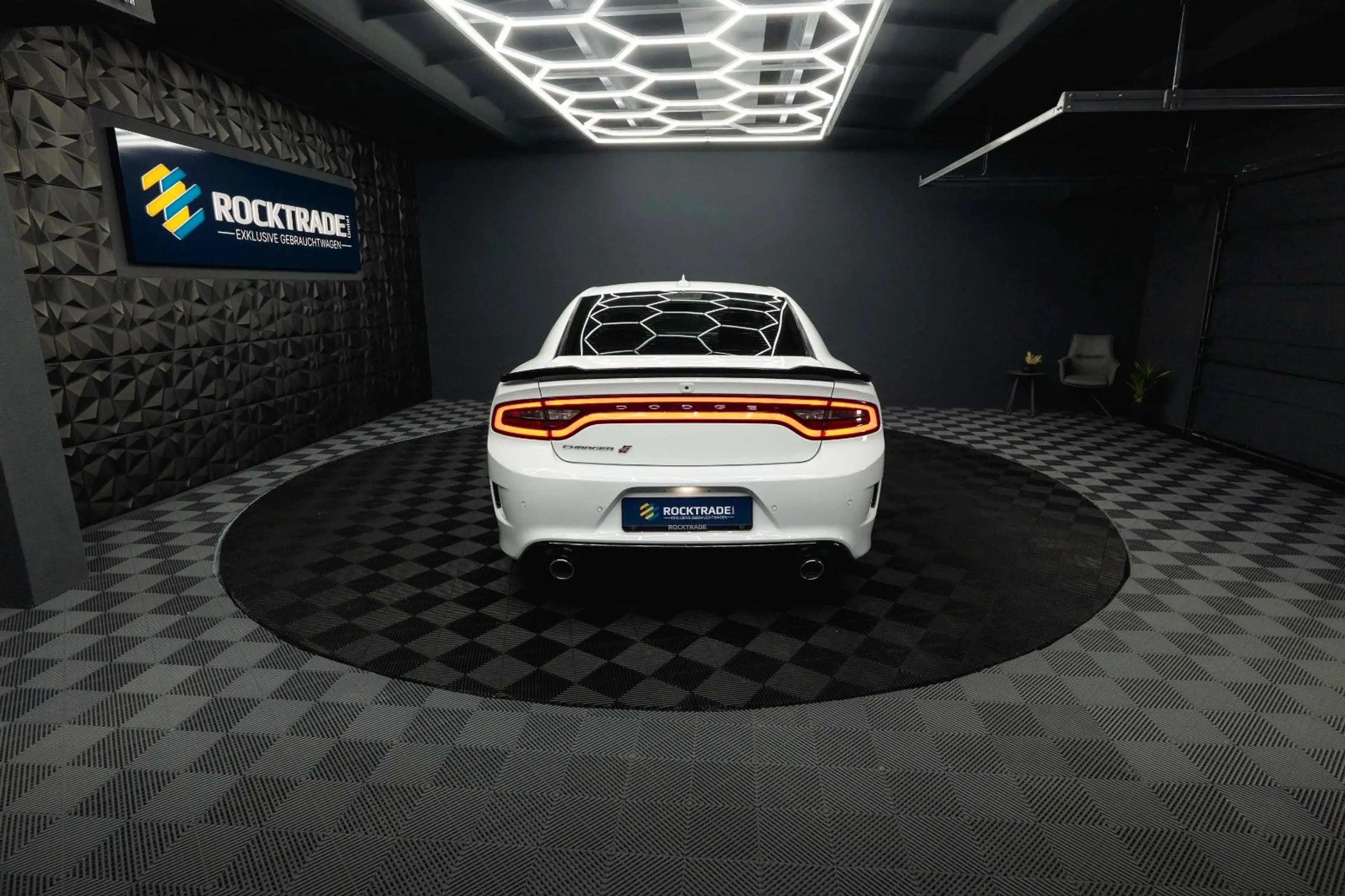 Dodge Charger 3.6 4x4 SRT Styling *Kamera*LED*20 Zoll* — photo 13