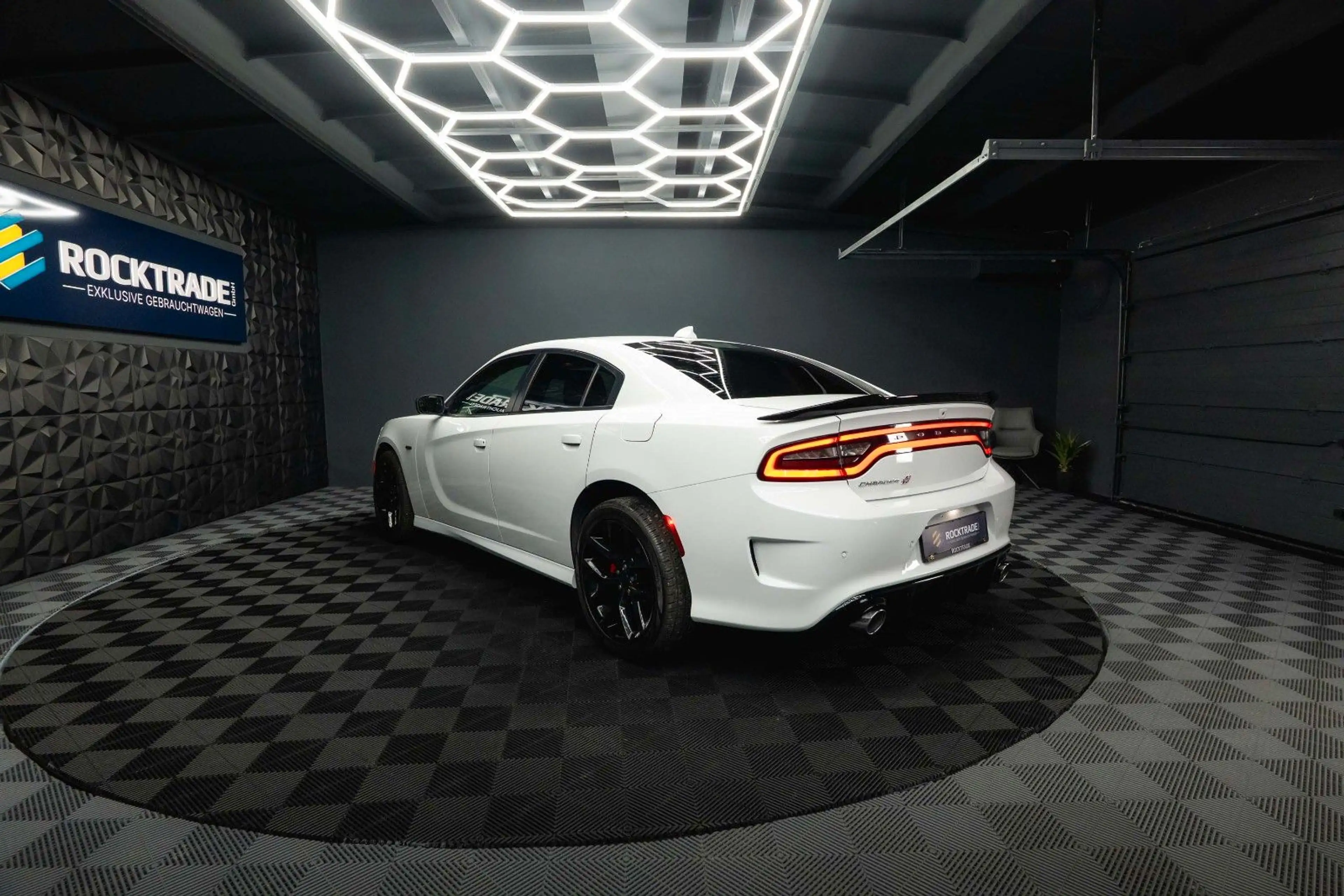 Dodge Charger 3.6 4x4 SRT Styling *Kamera*LED*20 Zoll* — photo 15
